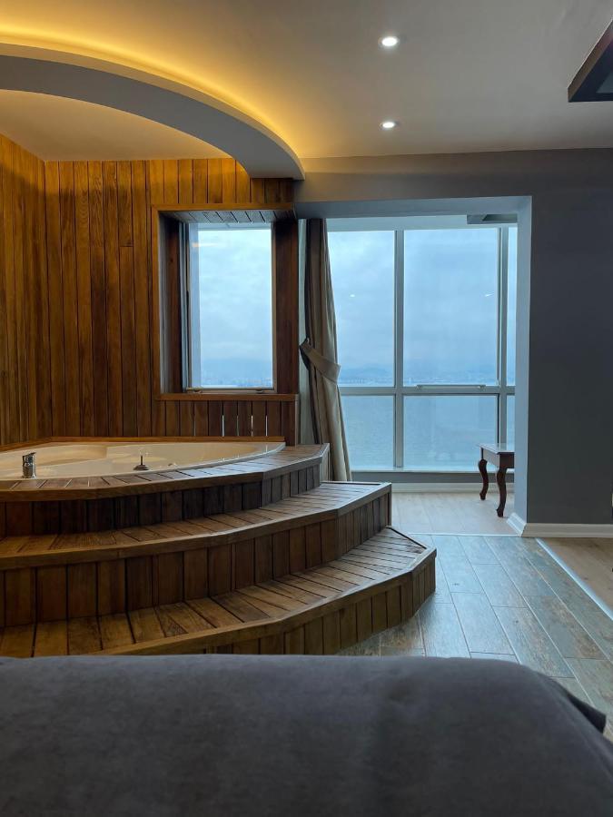 Mira Hotel Boutique Izmir Bagian luar foto