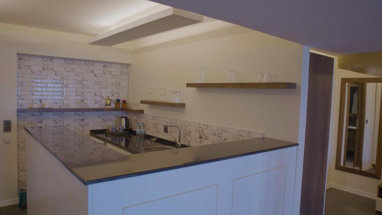 Mira Hotel Boutique Izmir Bagian luar foto